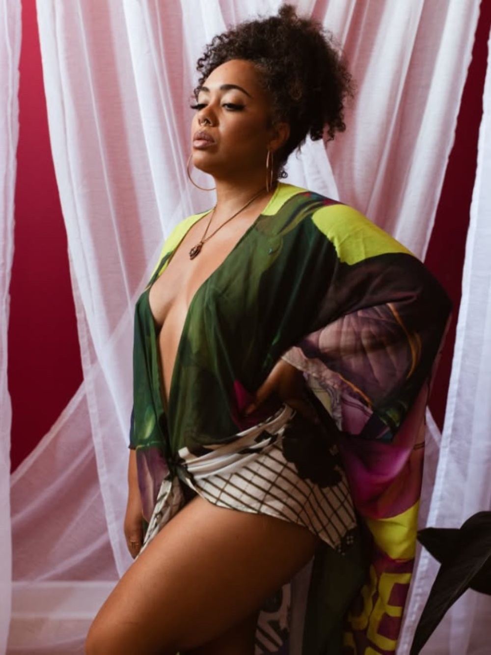 Audacious Robes - Picture 2 of 4